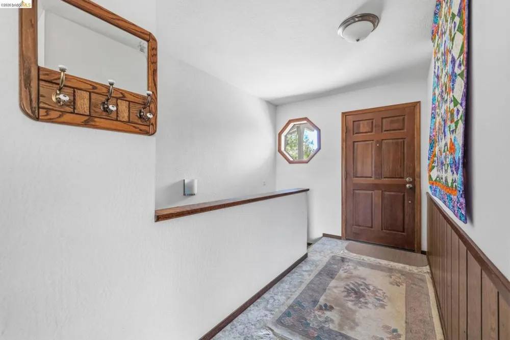 12701 Cresthaven Dr Groveland, CA 95321