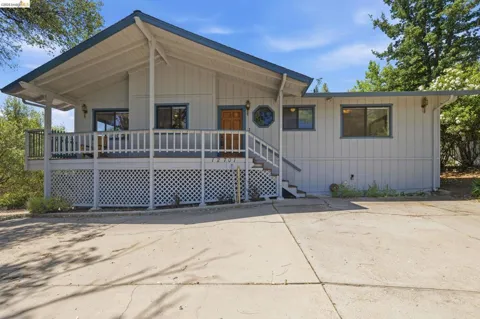 12701 Cresthaven Dr