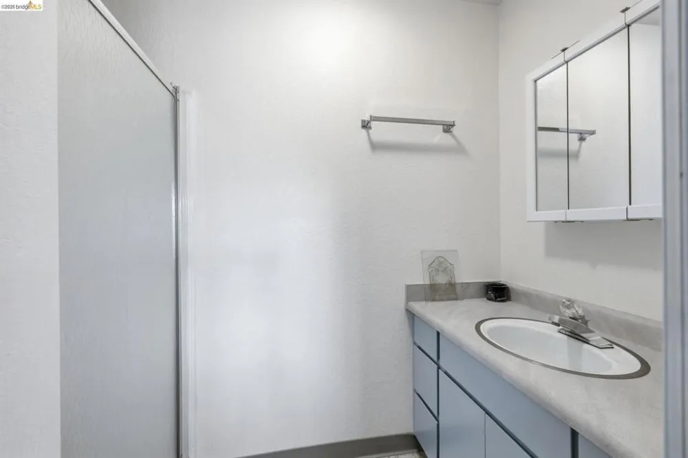 12701 Cresthaven Dr Groveland, CA 95321