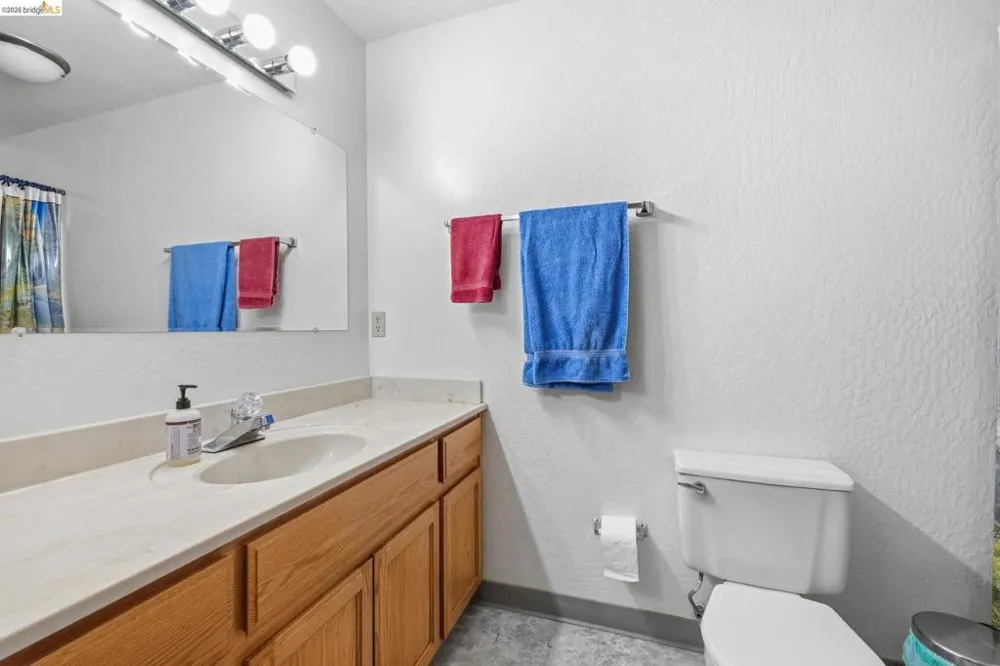 12701 Cresthaven Dr Groveland, CA 95321