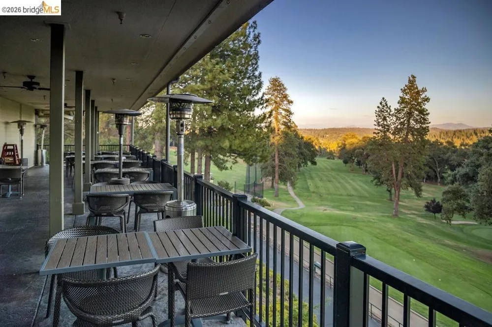 12701 Cresthaven Dr Groveland, CA 95321