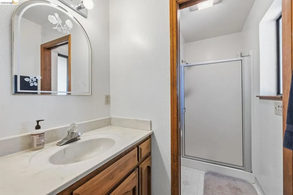 12701 Cresthaven Dr Groveland, CA 95321