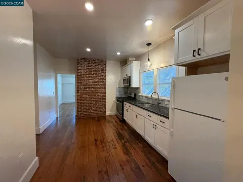 2303 Sonoma Blvd