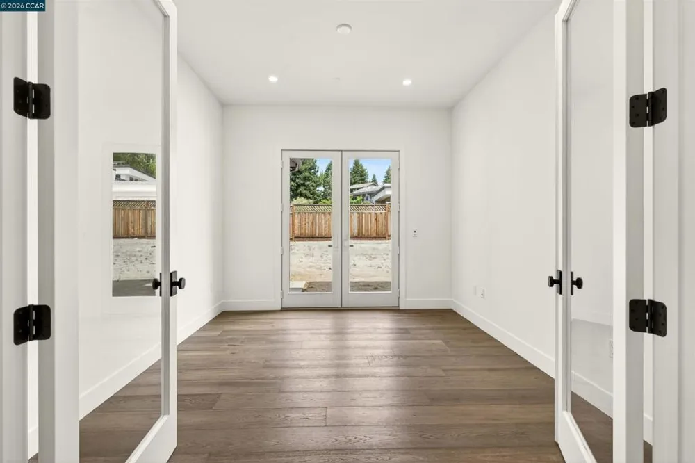 1090 Borrette Court Napa, CA 94558