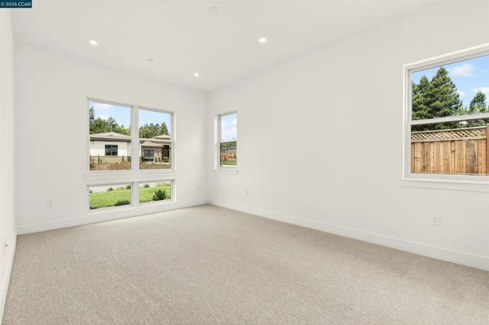 1090 Borrette Court Napa, CA 94558