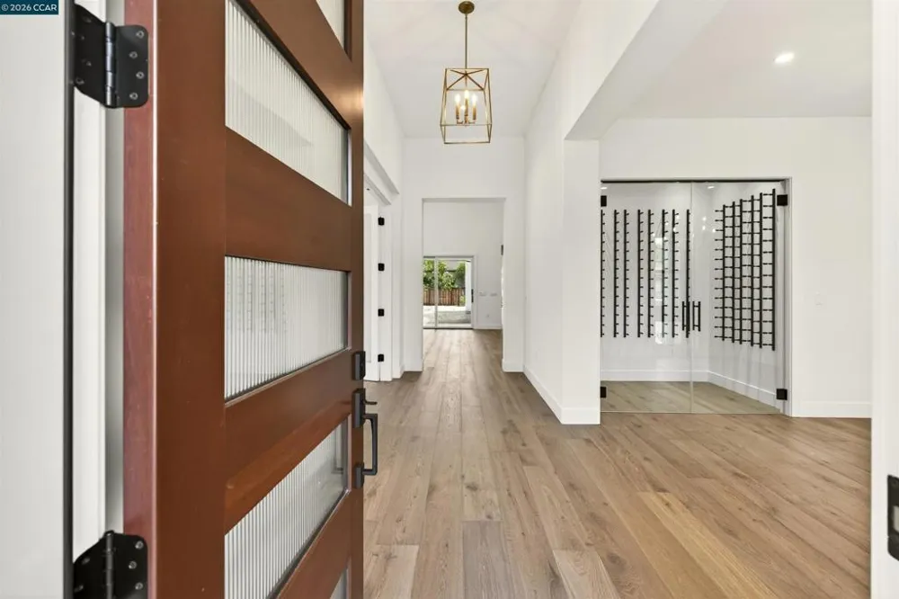 1090 Borrette Court Napa, CA 94558