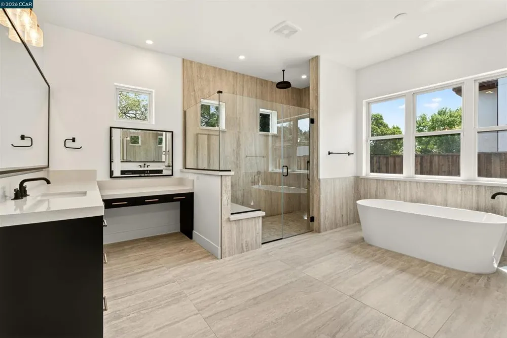 1090 Borrette Court Napa, CA 94558
