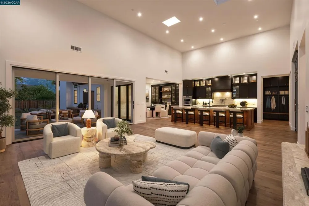 1090 Borrette Court Napa, CA 94558