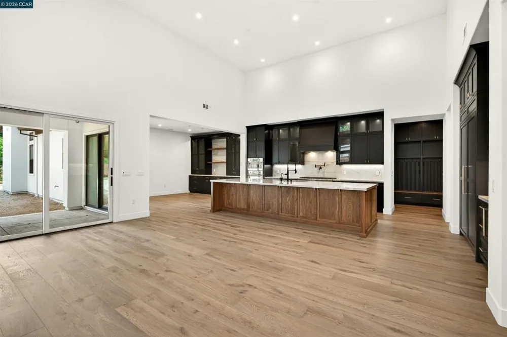 1090 Borrette Court Napa, CA 94558