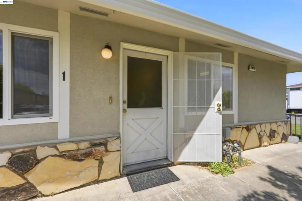 9079 Pinata Way #1 Sacramento, CA 95826