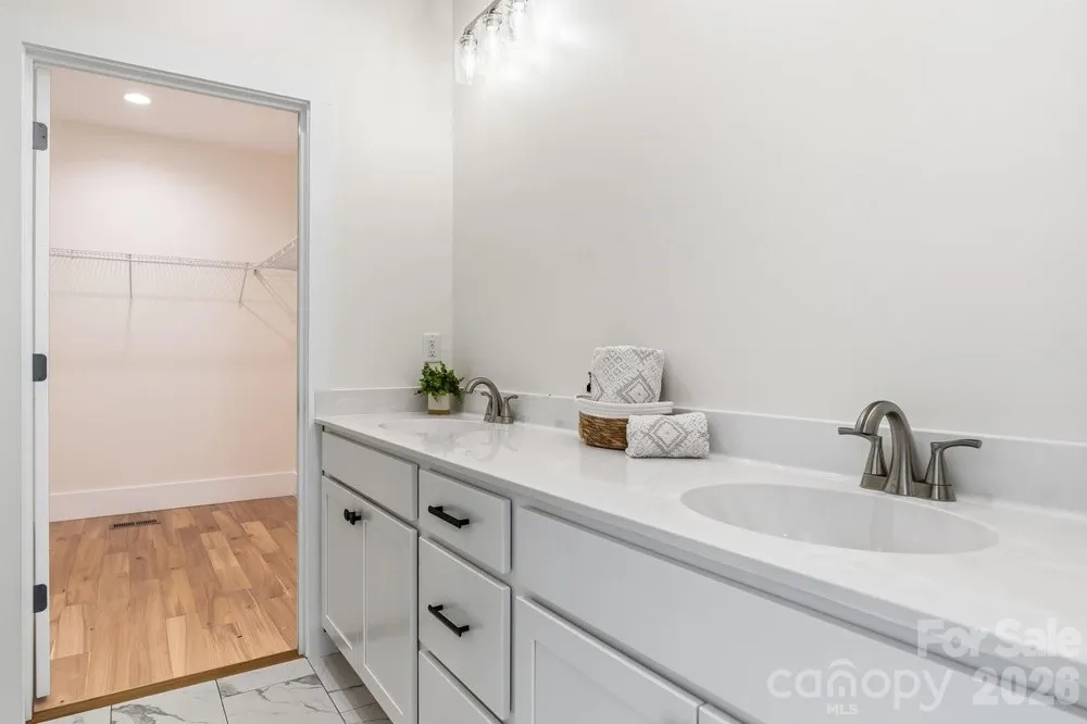 49 Grace Court Mars Hill, NC 28754