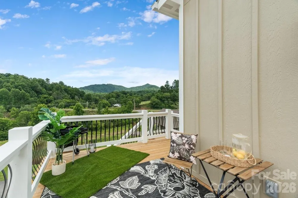 49 Grace Court Mars Hill, NC 28754