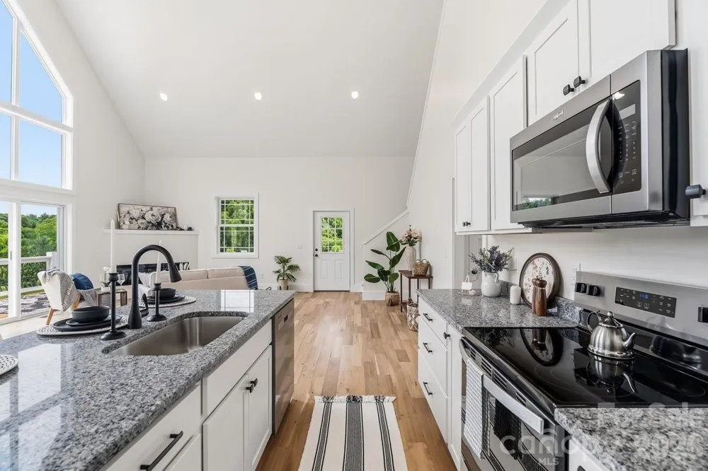 49 Grace Court Mars Hill, NC 28754