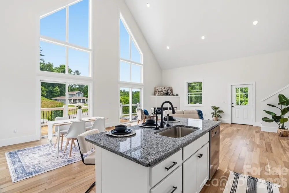 49 Grace Court Mars Hill, NC 28754