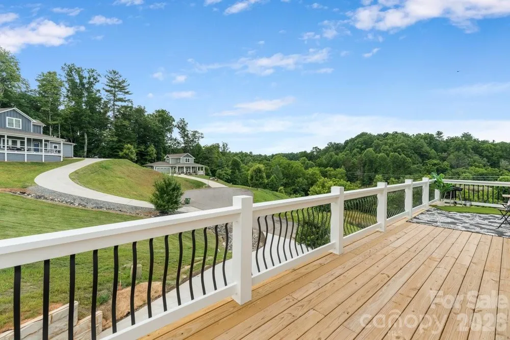 49 Grace Court Mars Hill, NC 28754