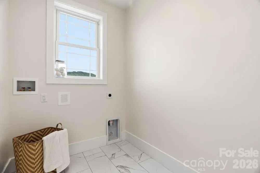 49 Grace Court Mars Hill, NC 28754