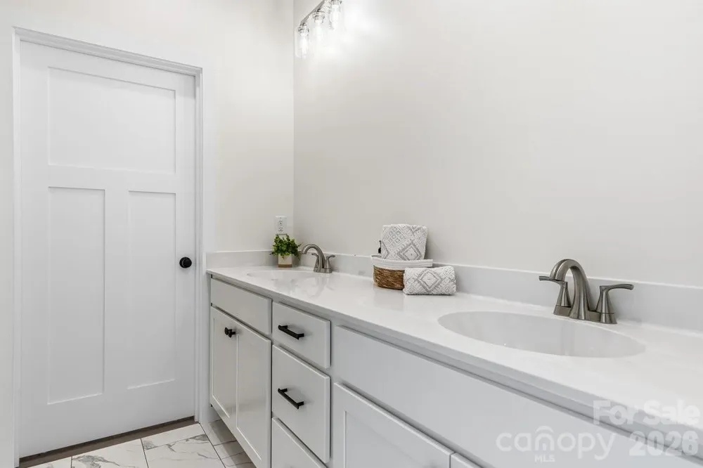 49 Grace Court Mars Hill, NC 28754