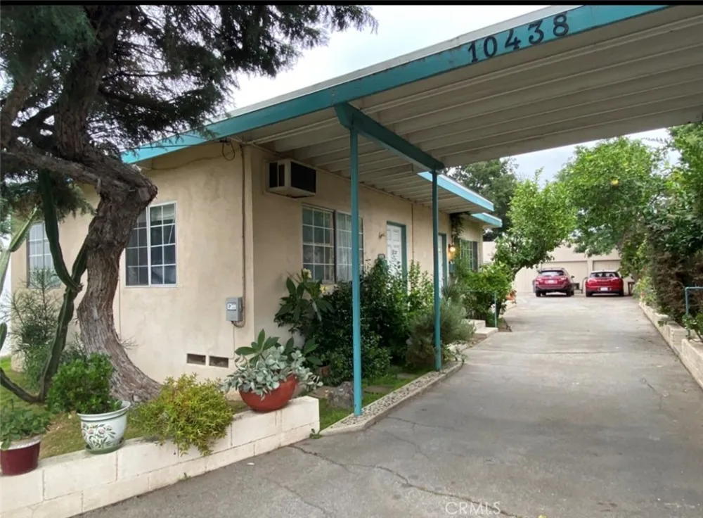 10438 Scoville Avenue Sunland, CA 91040