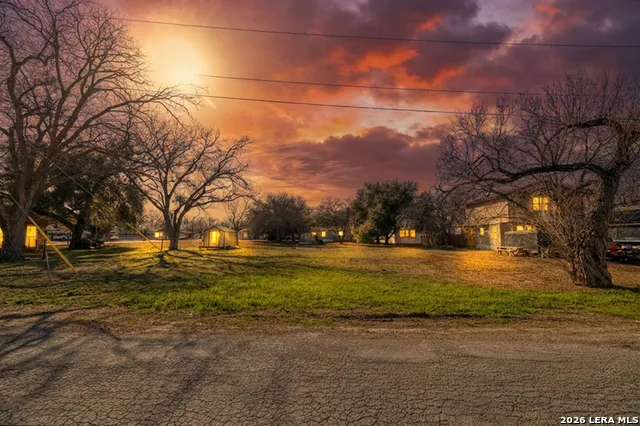 0 Ave G Hondo, TX 78861
