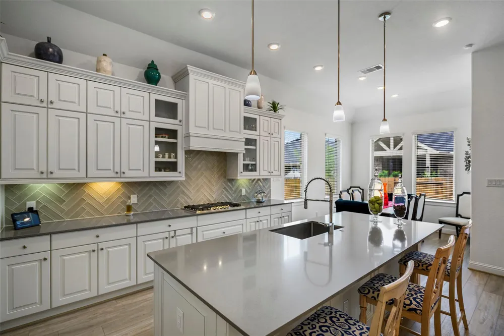 1112 Sienna Forest Lane Pinehurst, TX 77362