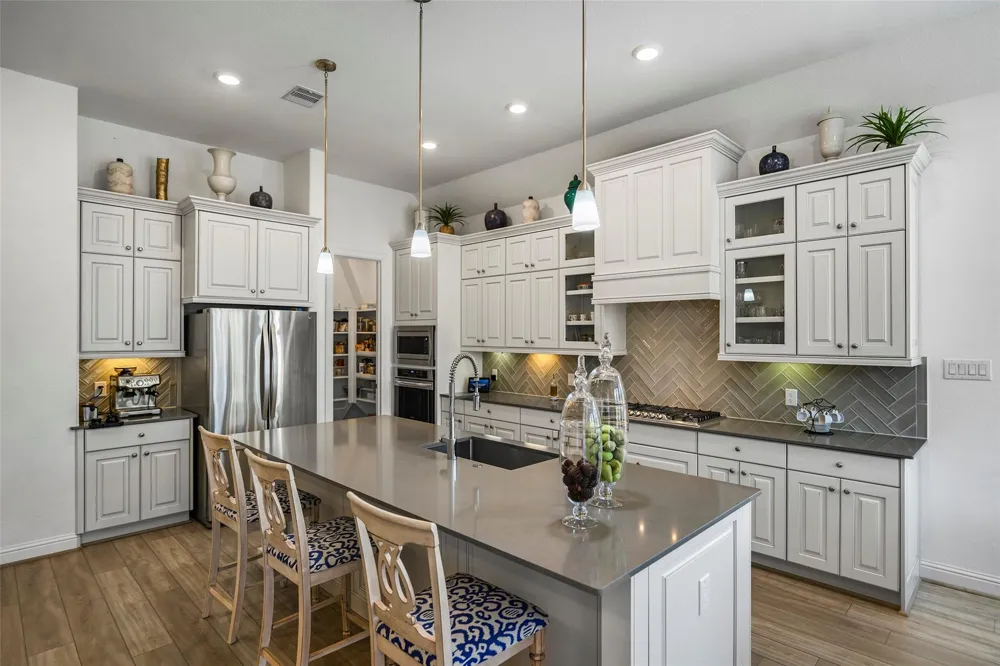 1112 Sienna Forest Lane Pinehurst, TX 77362