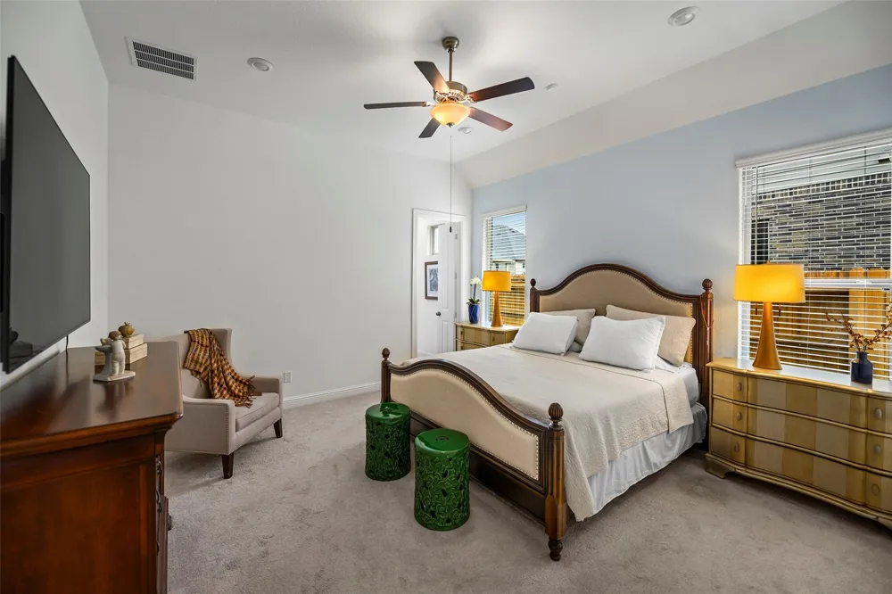 1112 Sienna Forest Lane Pinehurst, TX 77362