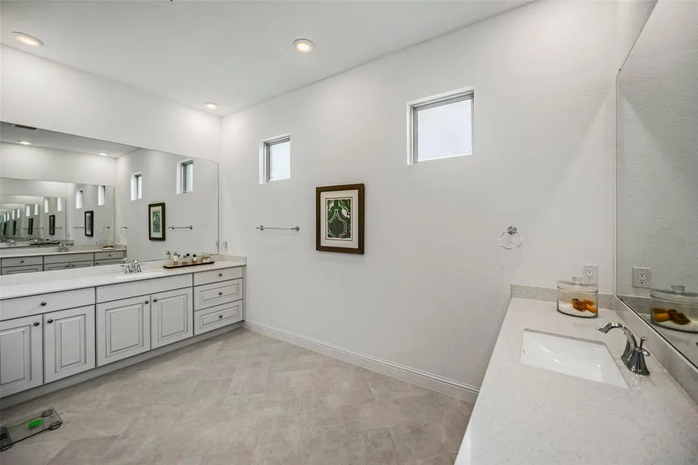 1112 Sienna Forest Lane Pinehurst, TX 77362