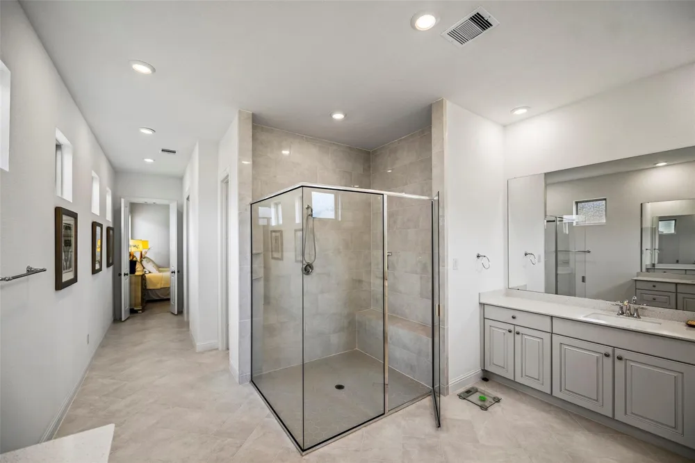 1112 Sienna Forest Lane Pinehurst, TX 77362