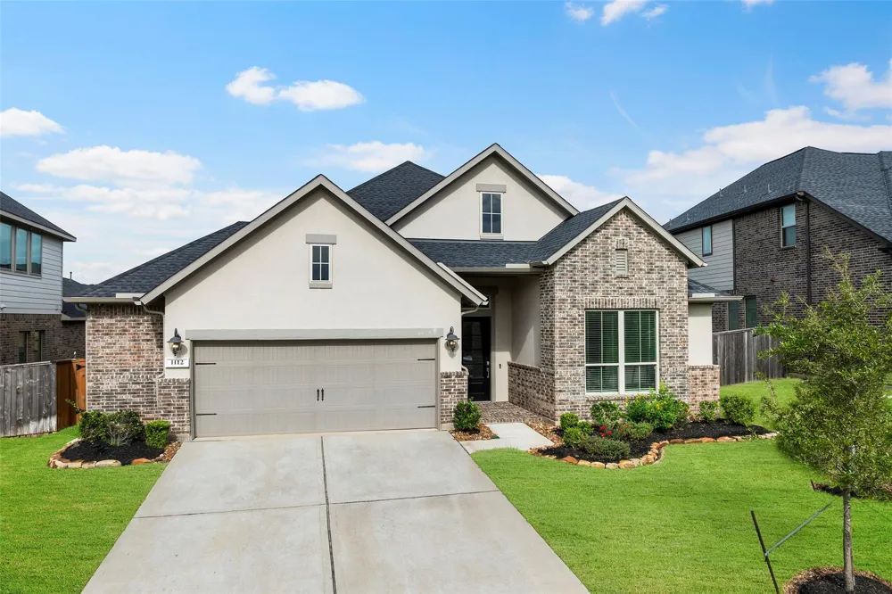 1112 Sienna Forest Lane Pinehurst, TX 77362