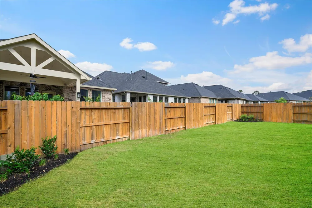 1112 Sienna Forest Lane Pinehurst, TX 77362