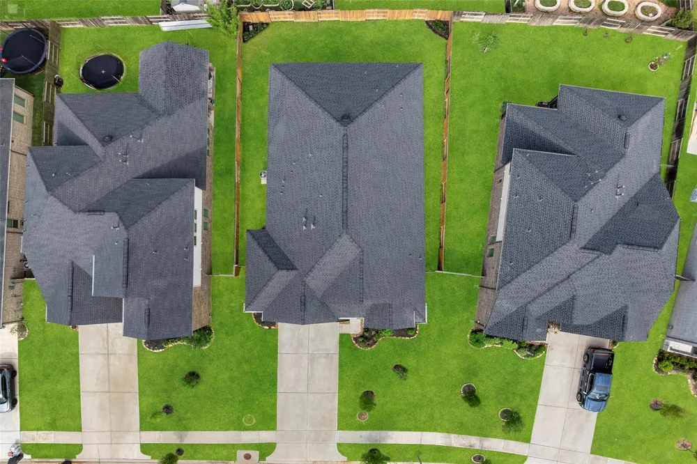 1112 Sienna Forest Lane Pinehurst, TX 77362