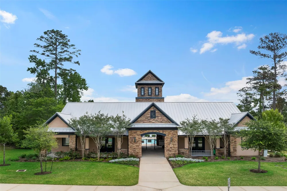 1112 Sienna Forest Lane Pinehurst, TX 77362
