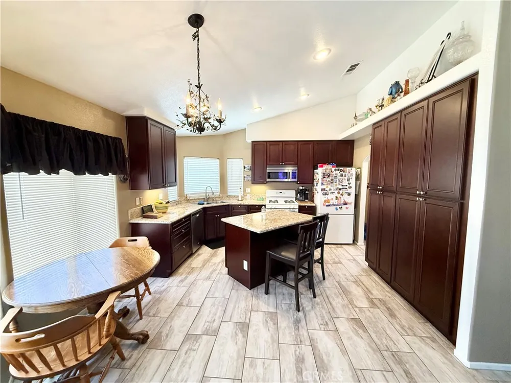 1046 Sycamore San Jacinto, CA 92582