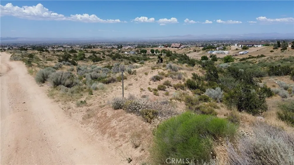 8001 Johnson Road Phelan, CA 92371