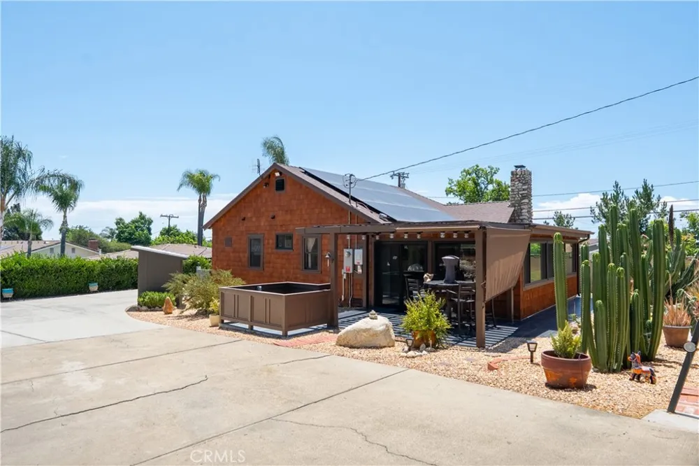 895 W 23rd Upland, CA 91784