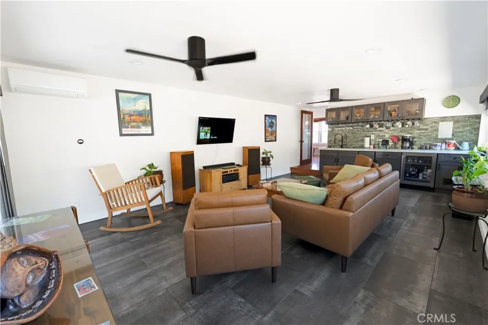 895 W 23rd Upland, CA 91784