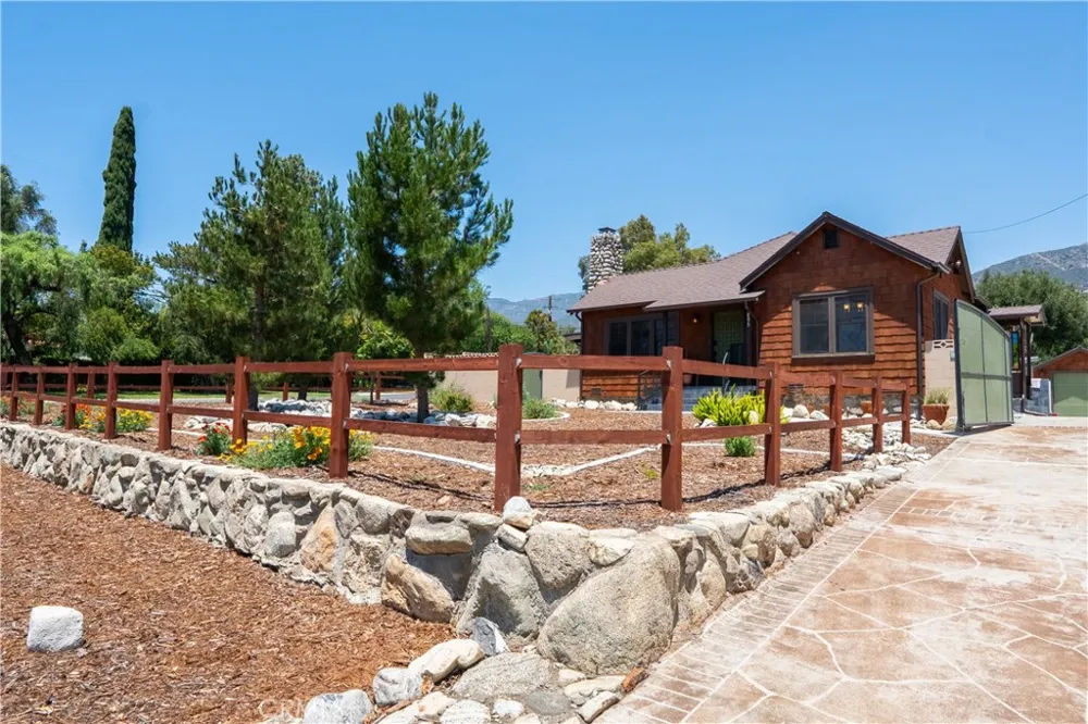 895 W 23rd Upland, CA 91784