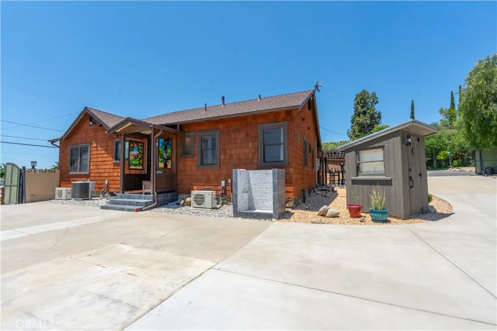 895 W 23rd Upland, CA 91784
