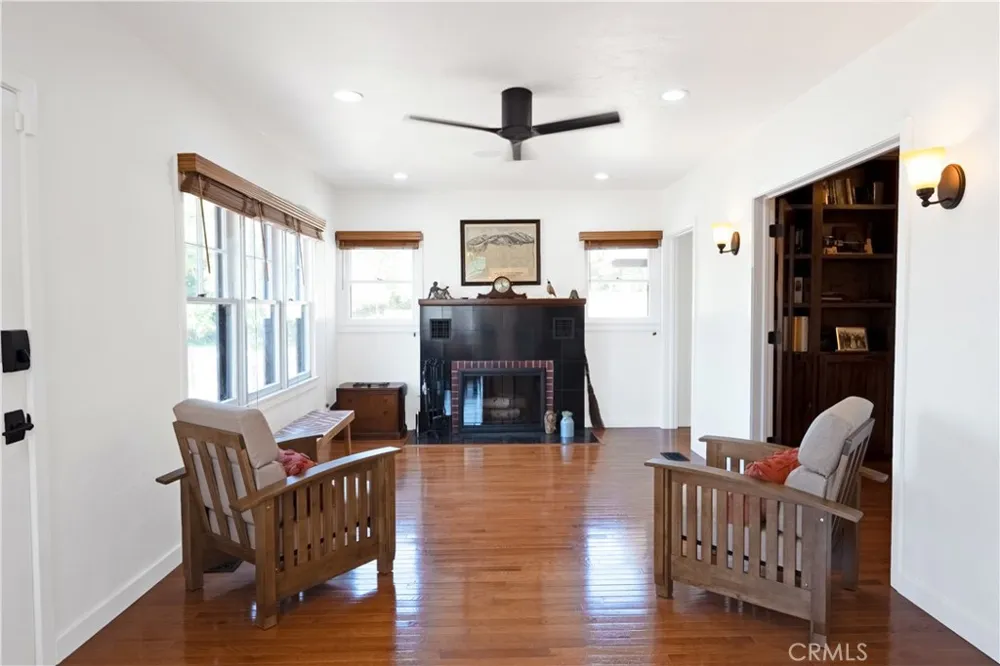 895 W 23rd Upland, CA 91784