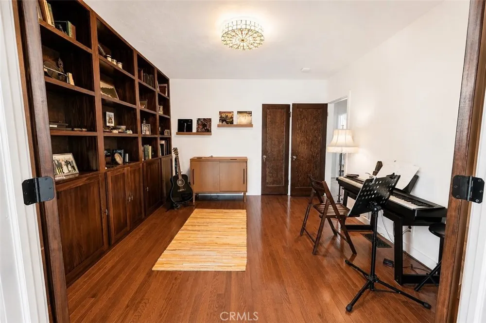 895 W 23rd Upland, CA 91784