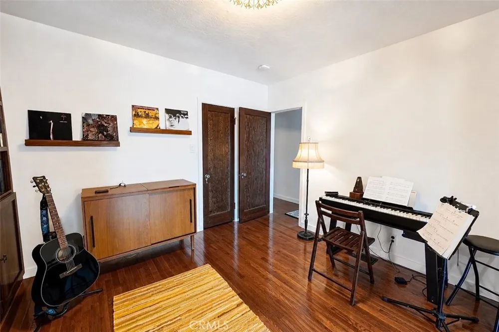 895 W 23rd Upland, CA 91784
