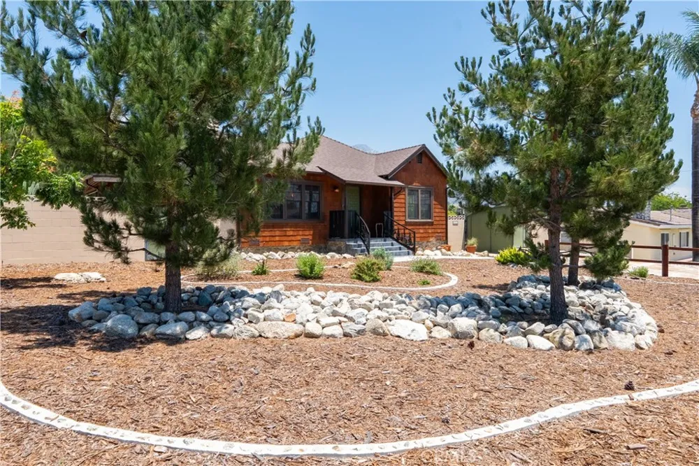 895 W 23rd Upland, CA 91784