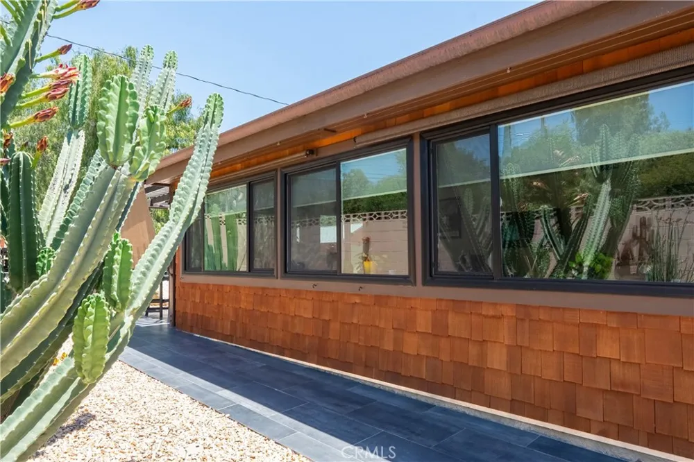 895 W 23rd Upland, CA 91784