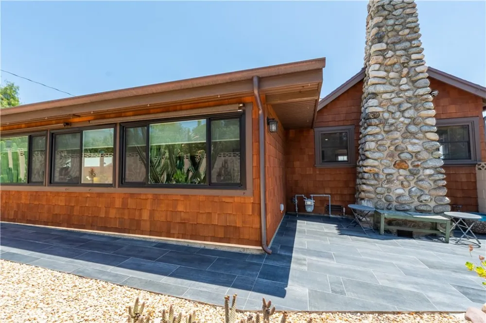 895 W 23rd Upland, CA 91784
