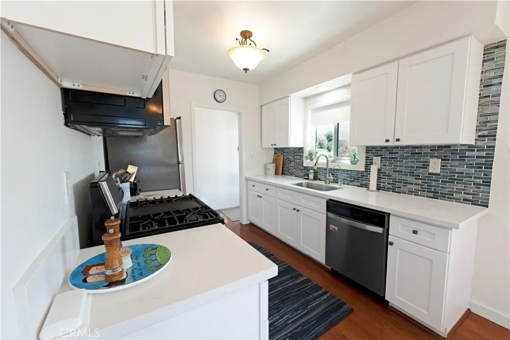 895 W 23rd Upland, CA 91784