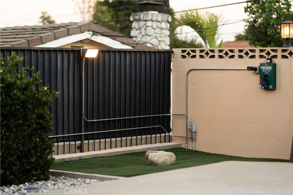 895 W 23rd Upland, CA 91784