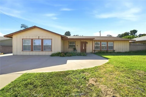 682 S Belden