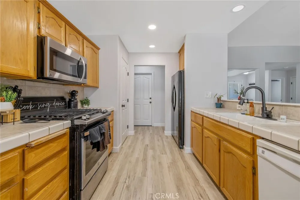 2138 Freedom Street Hanford, CA 93230