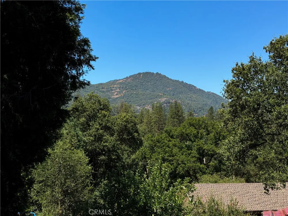 39670 Highview Oakhurst, CA 93644