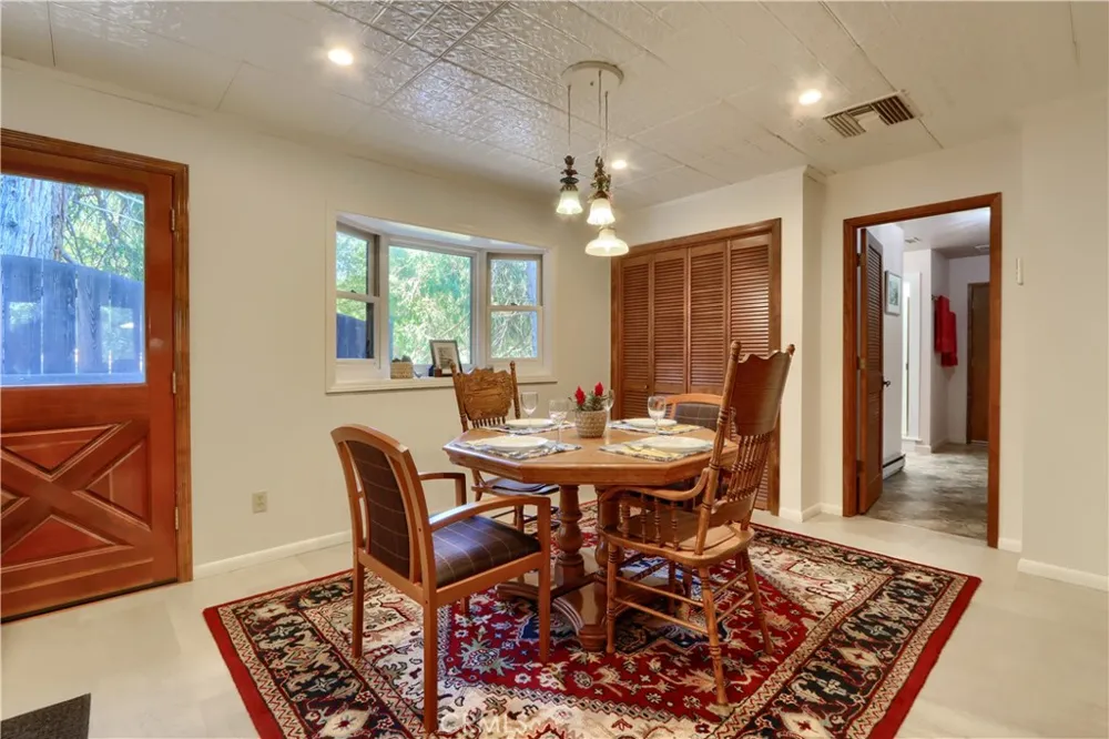 39670 Highview Oakhurst, CA 93644